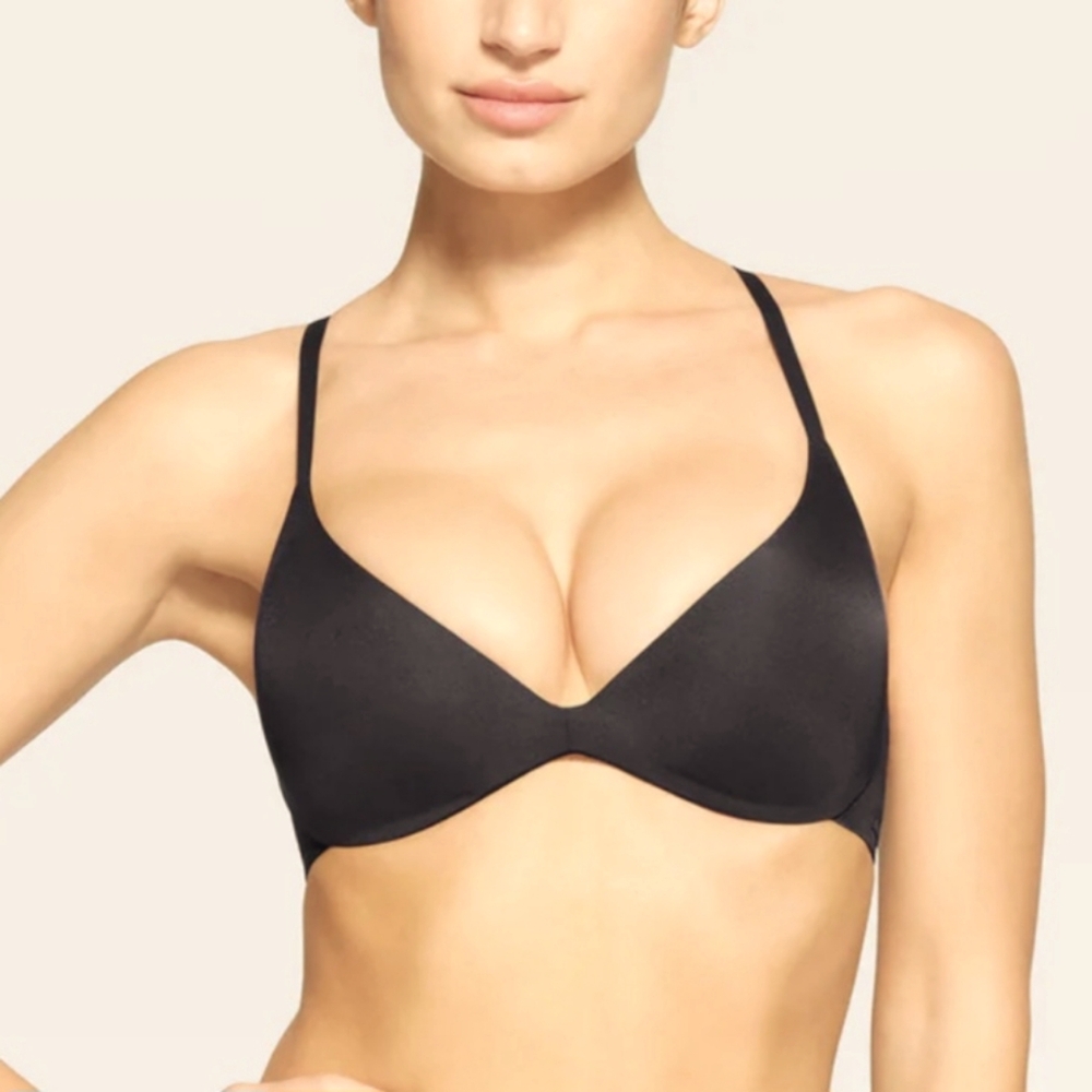 NWT SKIMS Wireless Form Super Push-Up Bra